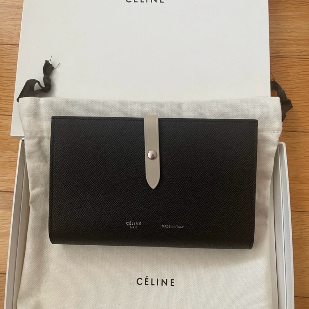CÉLINE Wallet Black
